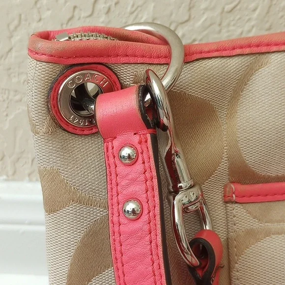 Coach Hampton Weekend Stripe Crossbody Bag - Picture 6 of 12